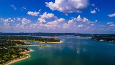 A Guide to Lake Travis Boat Rentals