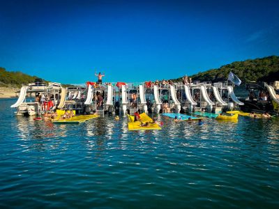 Devil's Cove Boat Rentals — Lake Travis